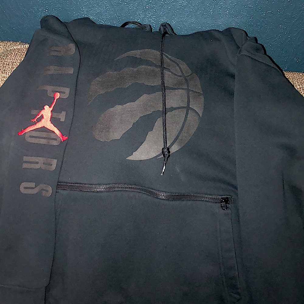 Special Edition Jordan/ Toronto Raptors Hoodie worn a handful of times size XL